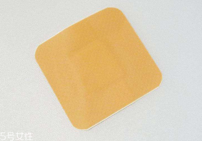 創(chuàng)可貼可以當(dāng)乳貼嗎？創(chuàng)可貼當(dāng)乳貼好嗎？