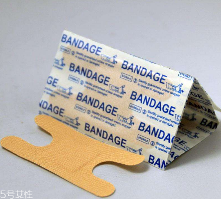 創(chuàng)可貼可以消腫嗎？創(chuàng)可貼有消腫功效嗎？