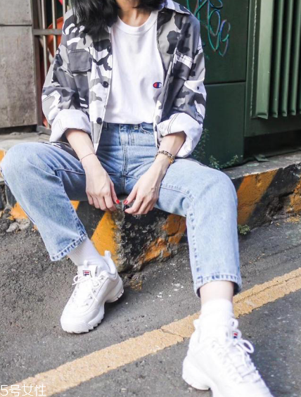 fila破壞者2代正品在哪買？斐樂破壞者2中國有賣嗎？