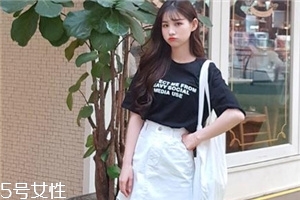 夏天穿黑色衣服容易曬黑嗎？夏天穿黑色會(huì)曬黑嗎？