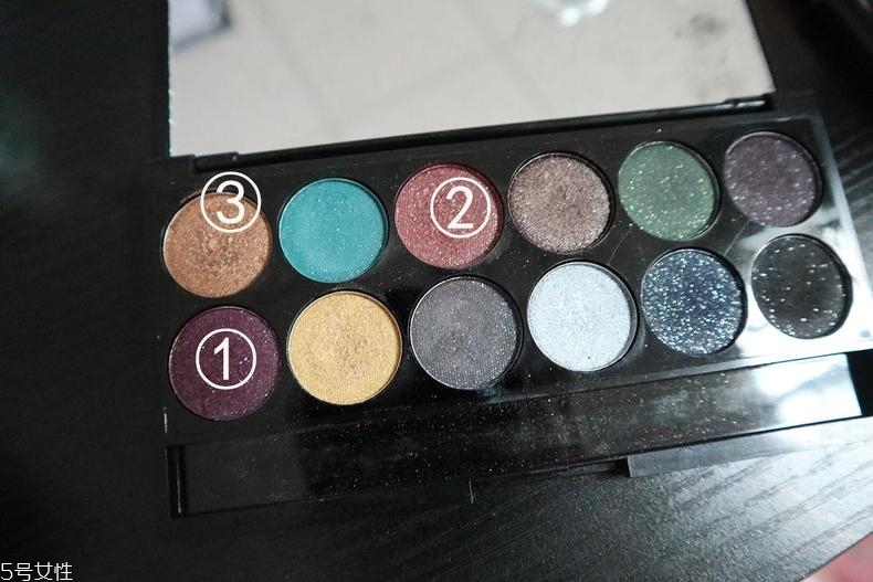 旅游畫(huà)什么妝容比較好 4個(gè)步驟美美出游