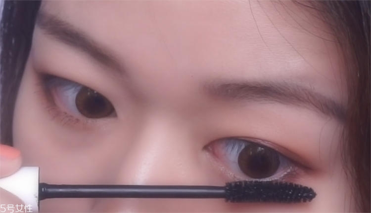 夏季約會(huì)甜美妝教程 甜美妝容化妝步驟帶圖 夏季約會(huì)甜美妝教程 甜美妝容化妝步驟帶圖