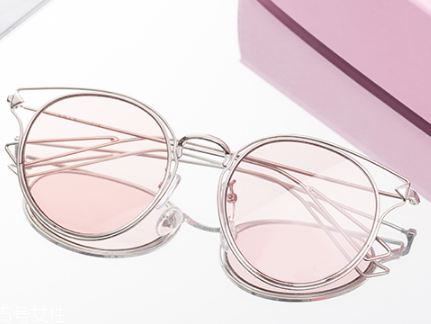 太陽鏡能防藍(lán)光嗎？太陽鏡防不防藍(lán)光？