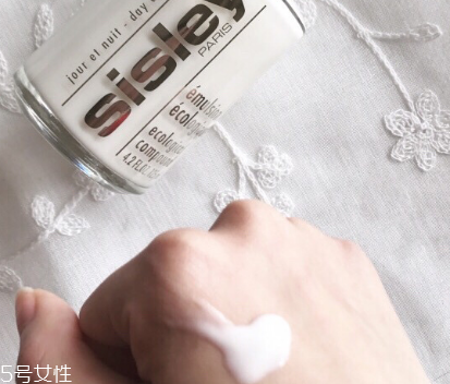 乳液可以當(dāng)晚霜用嗎？乳液當(dāng)晚霜用好嗎？