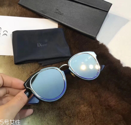 太陽鏡是玻璃鏡片嗎？太陽鏡鏡片是玻璃的嗎？