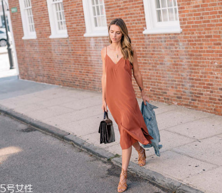 今年流行什么睡衣？睡衣流行什么款式？