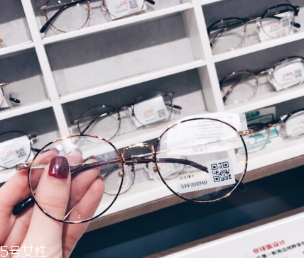 jins防藍(lán)光眼鏡有用嗎？jins防藍(lán)光眼鏡有效果嗎？