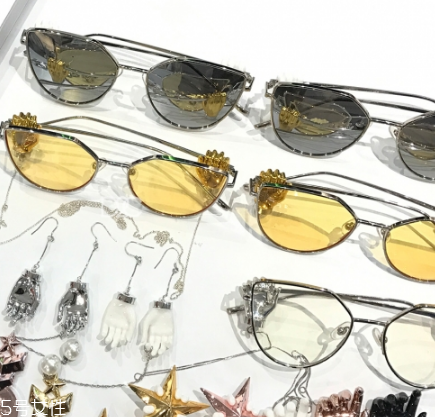 太陽鏡往下掉怎么調(diào)整？太陽鏡老是掉怎么辦？