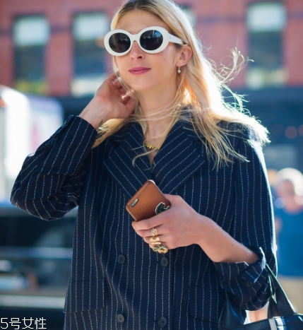 太陽鏡腿緊了怎么調整？太陽鏡腿緊了怎么辦？