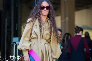 太陽鏡腿緊了怎么調整？太陽鏡腿緊了怎么辦？