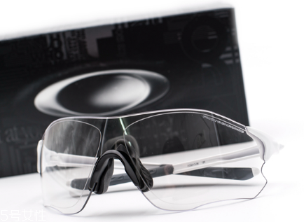 oakley眼鏡是什么檔次？歐克利眼鏡檔次介紹