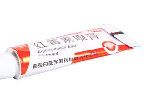 紅霉素眼膏是抗生素嗎？紅霉素眼膏含有抗生素嗎？