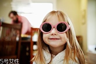 怎樣選購兒童太陽鏡 兒童太陽鏡哪款好 怎樣選購兒童太陽鏡 兒童太陽鏡哪款好
