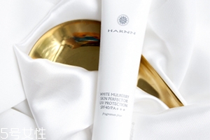 harnn白桑防曬霜油不油？harnn防曬霜防水嗎
