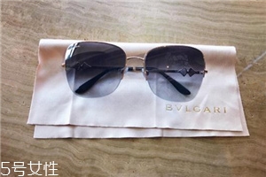 太陽鏡上的膠怎么清洗？太陽鏡上的膠水用什么洗？