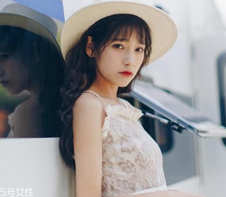 夏天拍照穿什么裙子好看？拍照適合穿什么裙子？