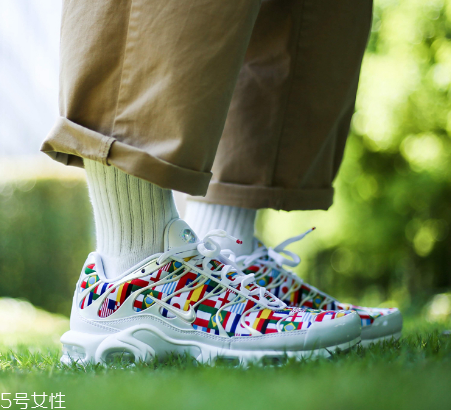 耐克國(guó)旗印花系列鞋子多少錢(qián)_有哪幾款？