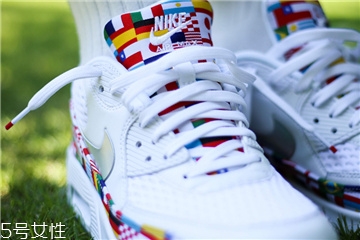 耐克國(guó)旗印花系列鞋子多少錢(qián)_有哪幾款？