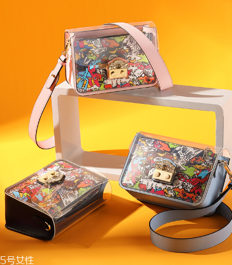 穿裙子背什么包包好看？穿裙子適合背什么包？