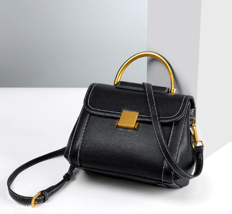 穿裙子背什么包包好看？穿裙子適合背什么包？