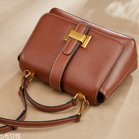 穿裙子背什么包包好看？穿裙子適合背什么包？