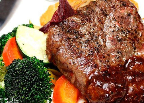 西冷牛排七分熟煎多久？