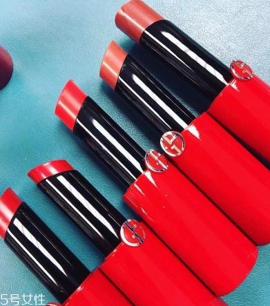 阿瑪尼口紅是塑料殼嗎？阿瑪尼口紅殼什么材質(zhì)？