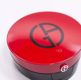 阿瑪尼粉底液和氣墊哪個(gè)好？阿瑪尼氣墊完勝粉底液