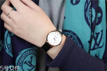 手表可以戴右手嗎？手表能不能戴在右手？