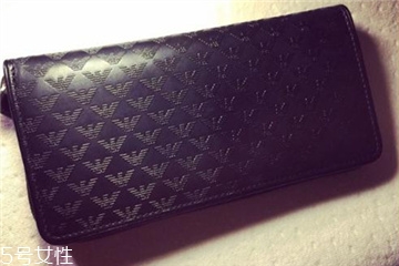 阿瑪尼錢包貴嗎？阿瑪尼錢包專柜價(jià)格