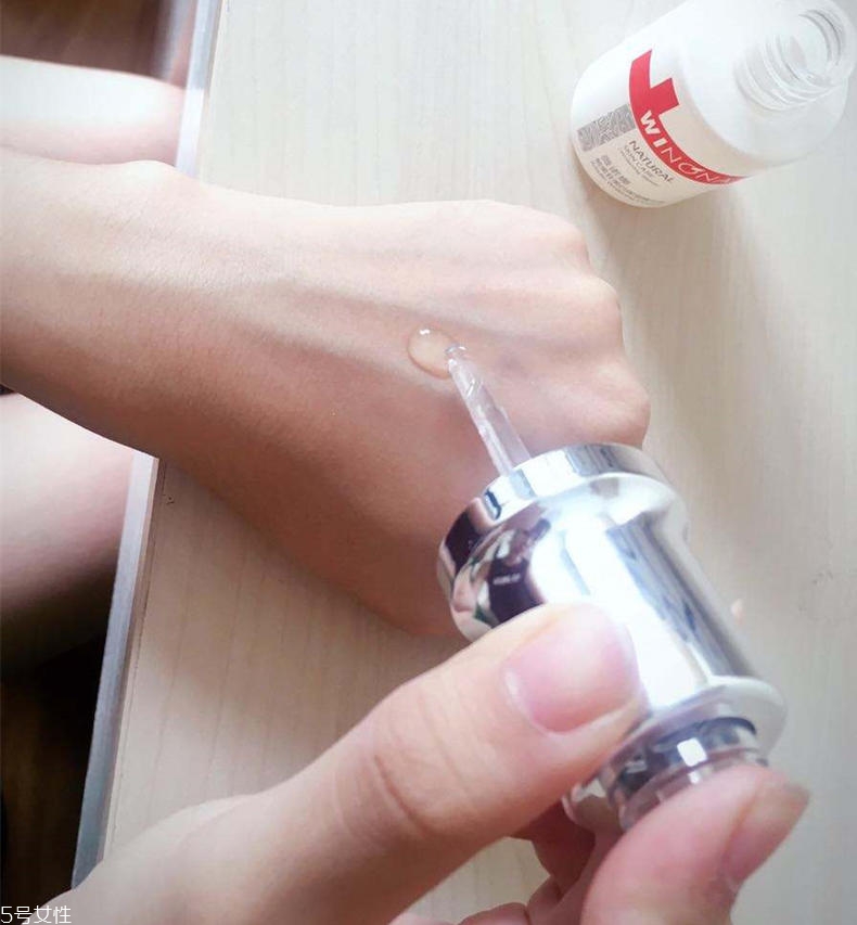 mac裸色口紅色號是哪個(gè) mac裸色口紅上嘴圖