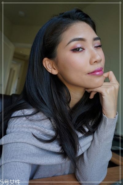 干玫瑰色眼妝怎么畫 干枯玫瑰色眼妝教程 干玫瑰色眼妝怎么畫 干枯玫瑰色眼妝教程