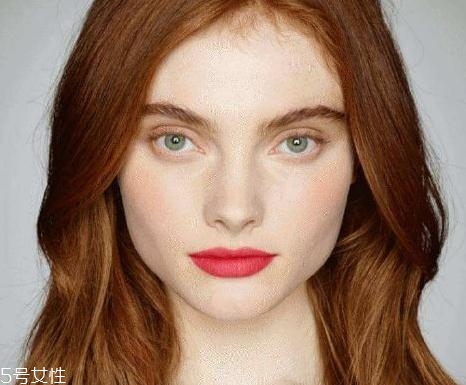 啞光口紅和霧面口紅的區(qū)別 口紅霧面和啞光的區(qū)別 啞光口紅和霧面口紅的區(qū)別 口紅霧面和啞光的區(qū)別