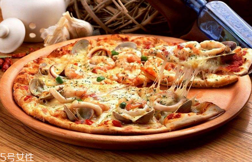 半成品披薩的做法 半成品披薩怎么烤？