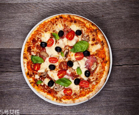 半成品披薩能用微波爐嗎？半成品披薩微波爐可以烤嗎？