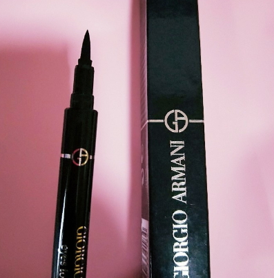 阿瑪尼眼線筆怎么樣？阿瑪尼眼線筆暈染嗎？