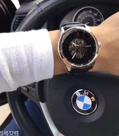 手表日期什么時候調(diào)最準確？手表什么時候調(diào)日期最好？