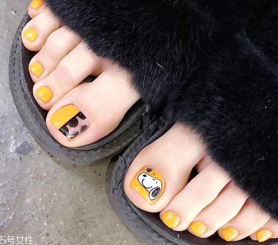 2022流行腳指甲款式圖片 2022顯白的腳部美甲圖片合集 2022流行腳指甲款式圖片 2022顯白的腳部美甲圖片合集