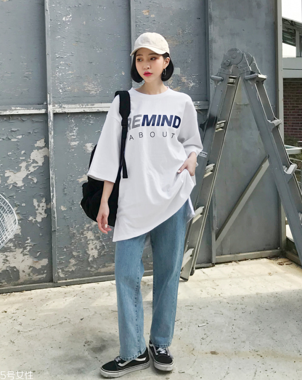 t恤被染色了怎么辦 白色t恤保養(yǎng)常識(shí) t恤被染色了怎么辦 白色t恤保養(yǎng)常識(shí)