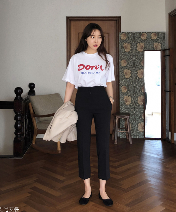 t恤被染色了怎么辦 白色t恤保養(yǎng)常識(shí) t恤被染色了怎么辦 白色t恤保養(yǎng)常識(shí)