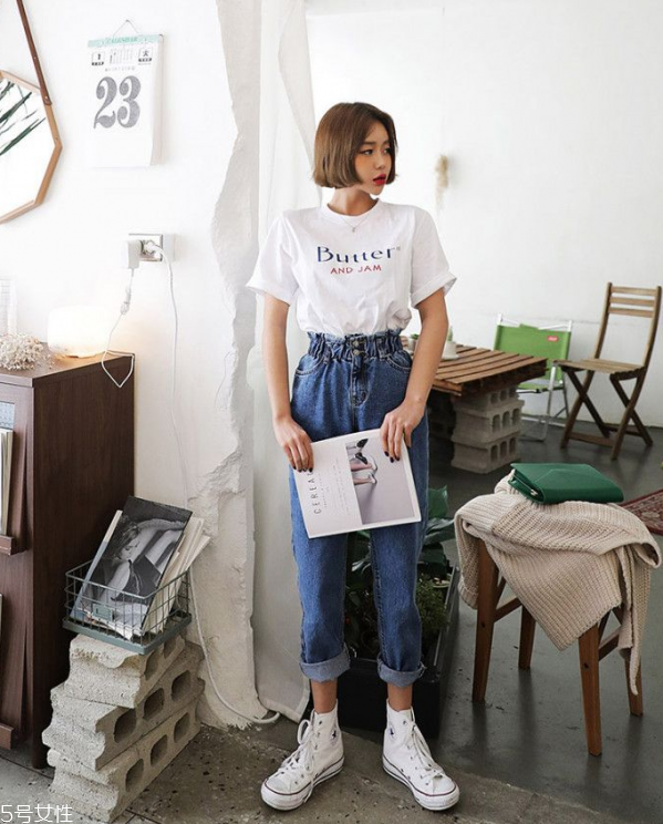 t恤被染色了怎么辦 白色t恤保養(yǎng)常識(shí) t恤被染色了怎么辦 白色t恤保養(yǎng)常識(shí)