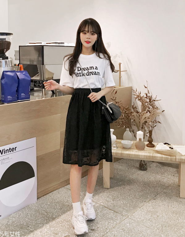 t恤被染色了怎么辦 白色t恤保養(yǎng)常識(shí) t恤被染色了怎么辦 白色t恤保養(yǎng)常識(shí)