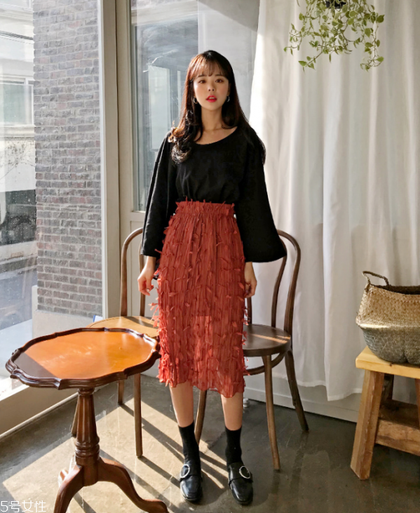 t恤被染色了怎么辦 白色t恤保養(yǎng)常識(shí) t恤被染色了怎么辦 白色t恤保養(yǎng)常識(shí)