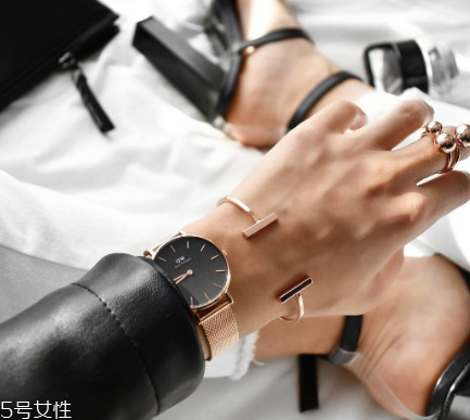 手表皮帶好還是鋼帶好？手表皮帶和鋼帶哪個好？