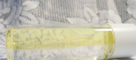 水油分離卸妝液好嗎？水油分離卸妝液和普通卸妝液區(qū)別