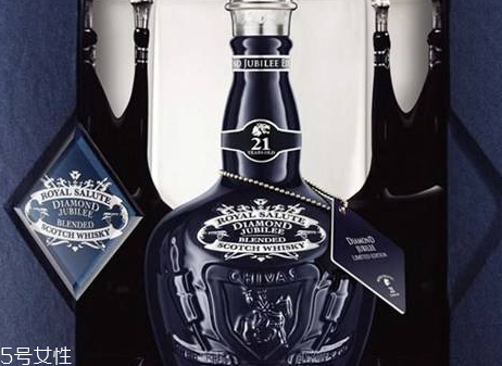 皇家禮炮酒多少錢一瓶 皇家禮炮酒好喝嗎 皇家禮炮酒多少錢一瓶 皇家禮炮酒好喝嗎