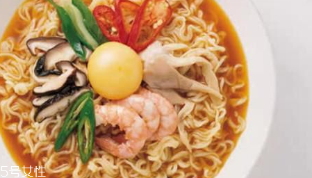 方便面怎么吃才健康？怎么煮泡面？