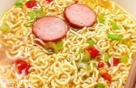 方便面是不是零食？方便面是不是發(fā)物？