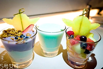 果汁能不能和牛奶一起喝？果汁和牛奶放一起好喝嗎？