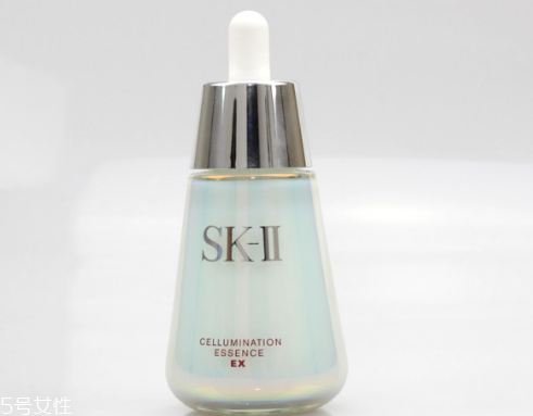 美白精華晚上什么時候用最好 美白精華正確使用時間 美白精華晚上什么時候用最好 美白精華正確使用時間